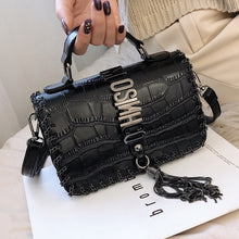 Load image into Gallery viewer, Louis Brand Tassel Fashion Women Bag Leather Handbags Shoulder Bag Small Flap Crossbody Bags for Women 2019 Messenger Bags Purse